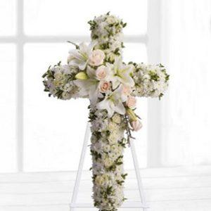 Σταυρός Κηδείας με Χρυσάνθεμα, Τριαντάφυλλα και Κρίνους - COND 39051