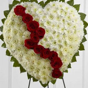 Καρδιά Κηδείας με Ανθοσύνθεση από Τριαντάφυλλα και Χρυσάνθεμα - COND 39052